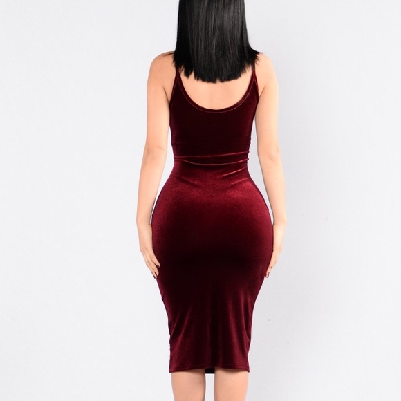 Velvet sleeveless strap dress - Picture 6 of 7